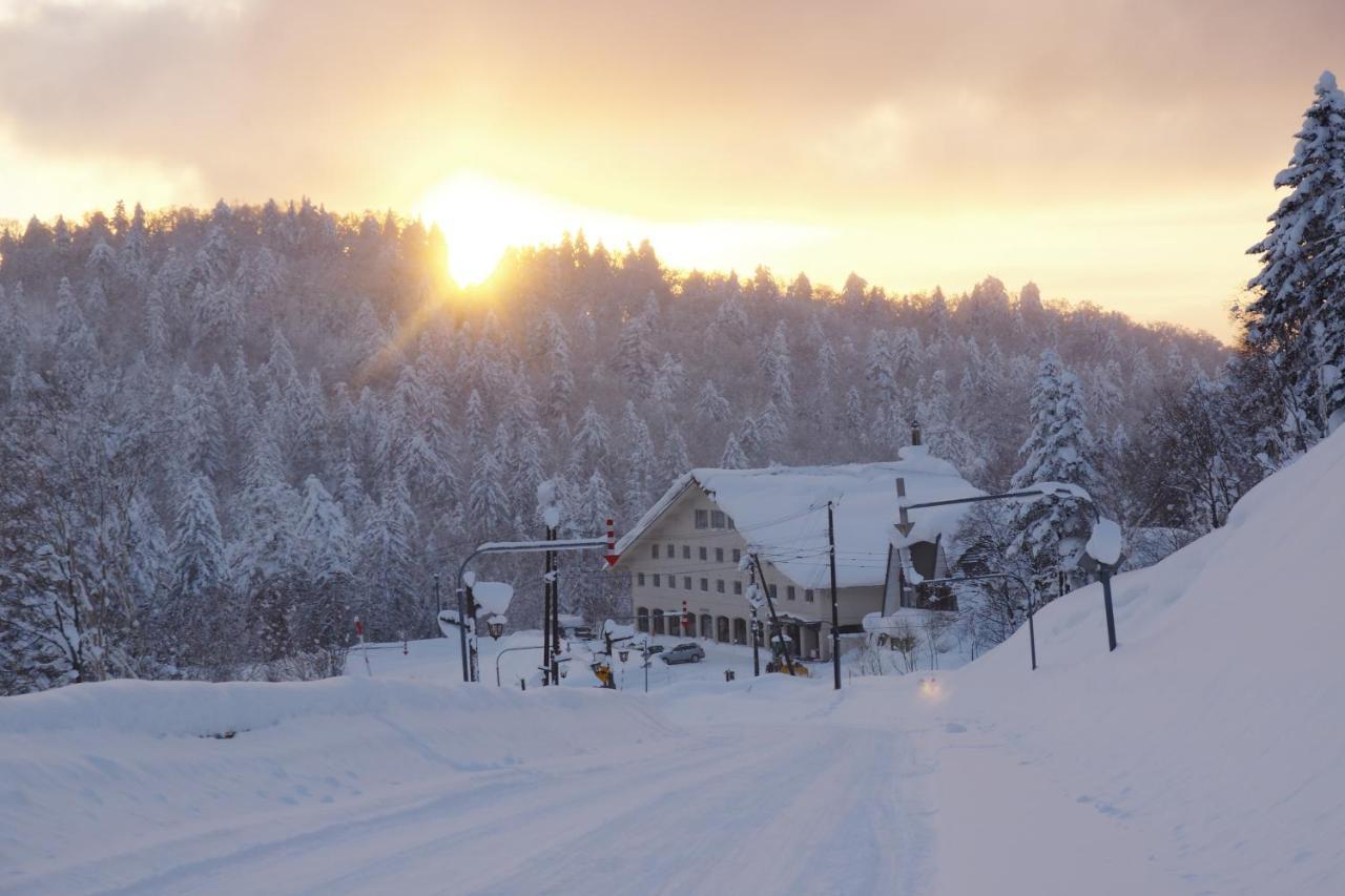 K'S House Hokkaido - Asahidake Onsen Hostel Higashikawa Exterior photo